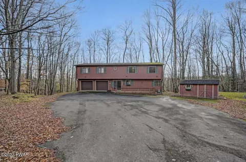 23 Aquarius Ln, Lake Ariel, PA 18436