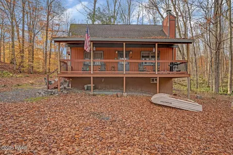 13 Larch Trl, Lake Ariel, PA 18436