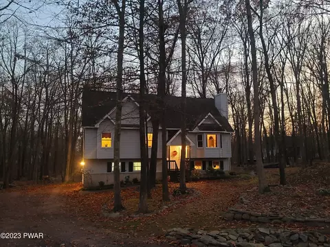 3 Fig Ct, East Stroudsburg, PA 18302