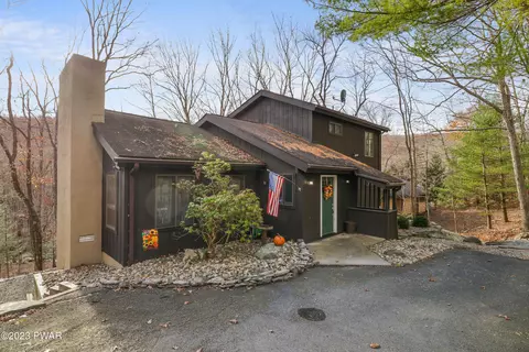 6348 Decker Rd, Bushkill, PA 18324