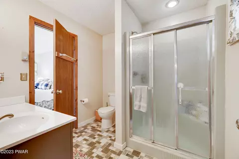 6348 Decker Rd, Bushkill, PA 18324 photo 14