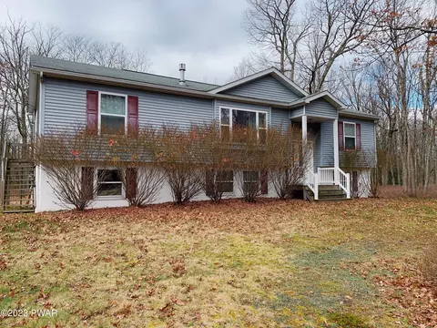 499 Route 390, Tafton, PA 18464