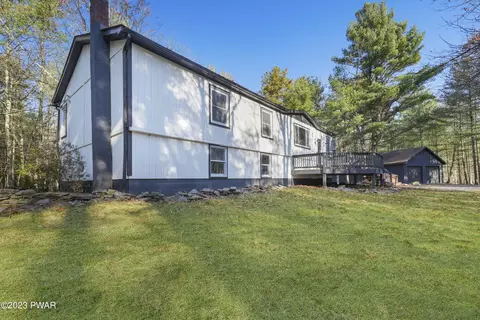 114 Don Dr, Shohola, PA 18458