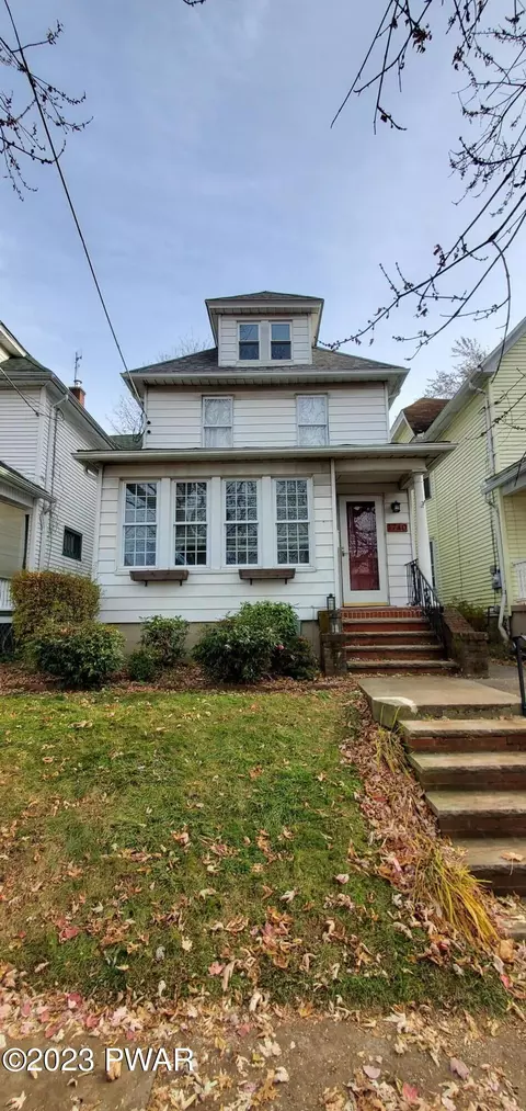 1740 Monroe Ave, Dunmore, PA 18509
