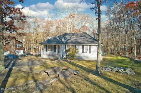 116 Ruffed Grouse Rd, Bushkill, PA 18324
