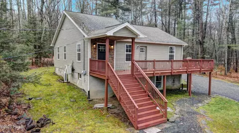 109 Dirk Rd, Tafton, PA 18464