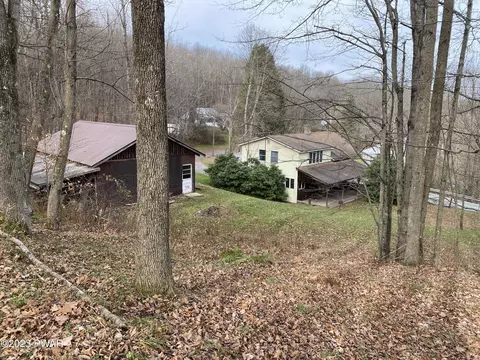 3303 Creamton Dr, Preston Park, PA 18455