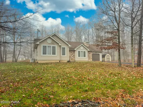 1110 Falls Rd, Bushkill, PA 18324 photo 35