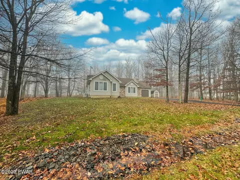 1110 Falls Rd, Bushkill, PA 18324 photo 34