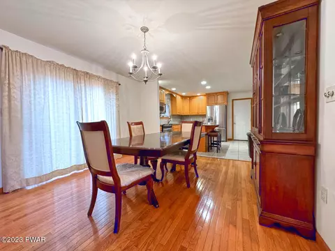 1110 Falls Rd, Bushkill, PA 18324 photo 11