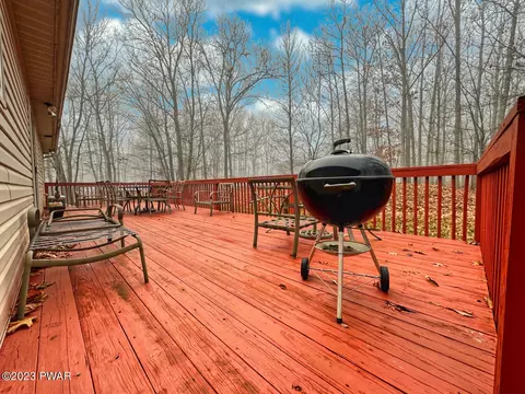 1110 Falls Rd, Bushkill, PA 18324 photo 30