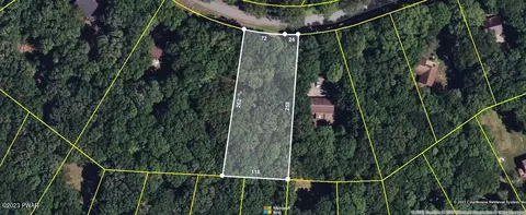 117 Evergreen Ct, Hawley, PA 18428