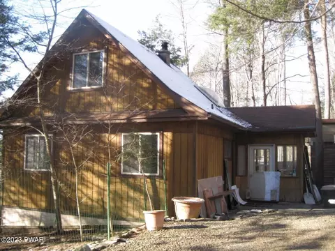 80 Cub Rd, Lake Ariel, PA 18436