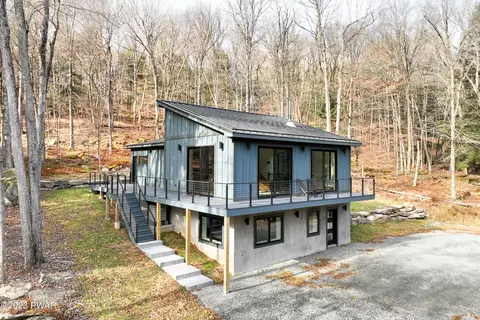 419 Braman Rd, Equinunk, PA 18417