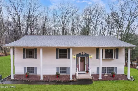 132 Cowberry Ln, Milford, PA 18337