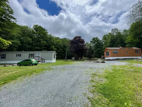 1930 Becks Crossing Rd, Madison Township, PA 18444