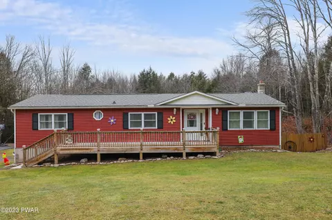 811 Carley Brook Rd, Honesdale, PA 18431
