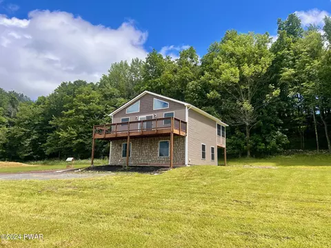 176 Dunn Rd, Honesdale, PA 18431