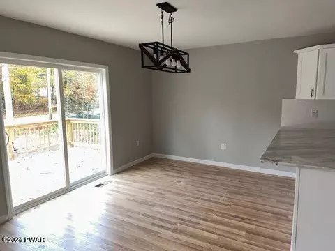 178 Spring Dr, Dingmans Ferry, PA 18328 photo 8