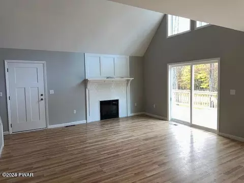 178 Spring Dr, Dingmans Ferry, PA 18328 photo 5