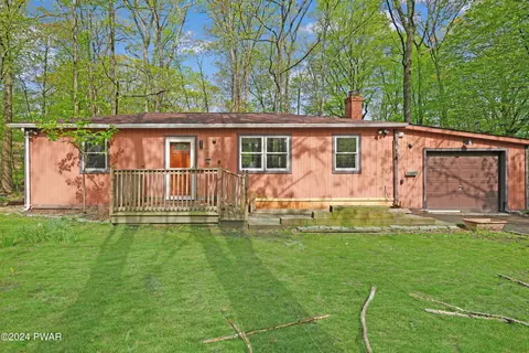 127 Slaymaker Rd, Milford, PA 18337