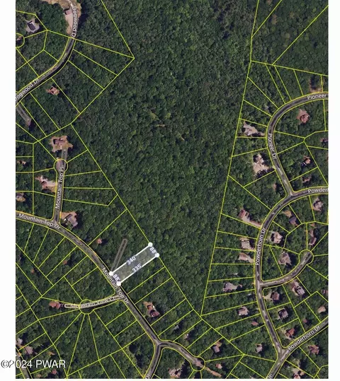 lot74 Stone Dr, Hawley, PA 18428