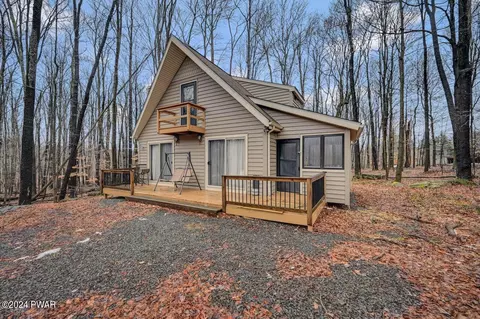 12 Avoy Pl, Lake Ariel, PA 18436