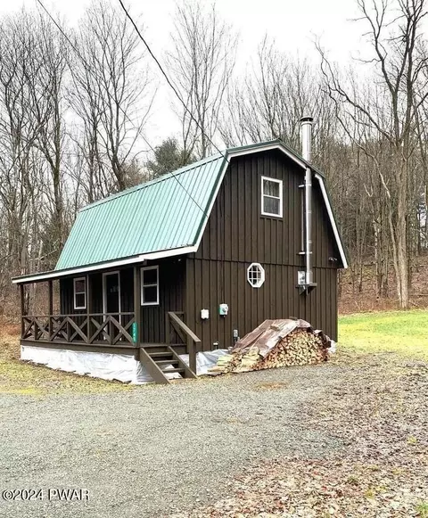 1749 Wrighter Lake Rd, Thompson, PA 18465