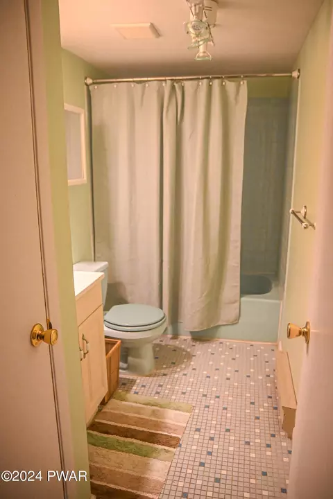 119 Pike Rd, Bushkill, PA 18324 photo 10