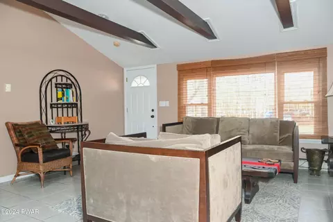 119 Pike Rd, Bushkill, PA 18324 photo 3