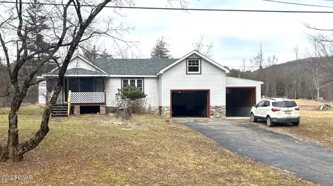 705 Towpath Rd, Hawley, PA 18428