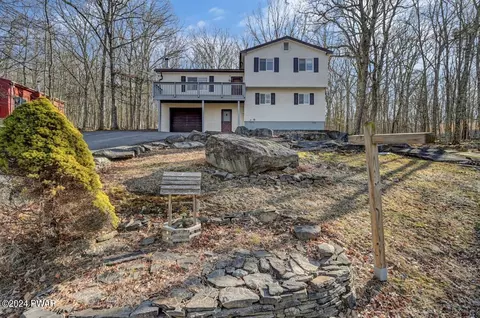 192 Eagle Rock Rd, Lackawaxen, PA 18435