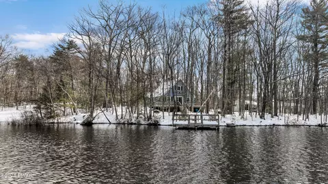 150 Beech Rd, Dingmans Ferry, PA 18328