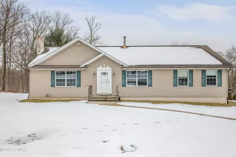 427 Cummins Hill Rd, Milford, PA 18337
