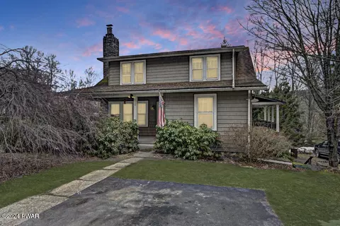528 S Sterling Rd, South Sterling, PA 18460