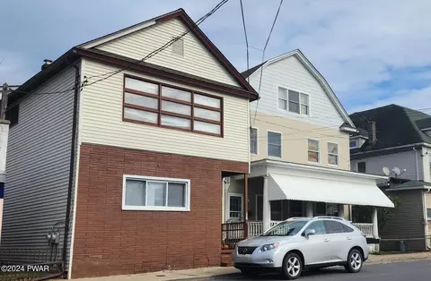 647 Sanderson St, Throop, PA 18512