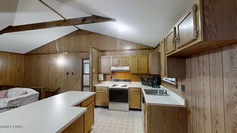 Kitchen - 142 Edgewater Dr, Dingmans Ferry, PA 18328 photo 3 of 3