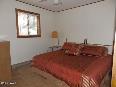 Bedroom - 142 Edgewater Dr, Dingmans Ferry, PA 18328 photo 2 of 3
