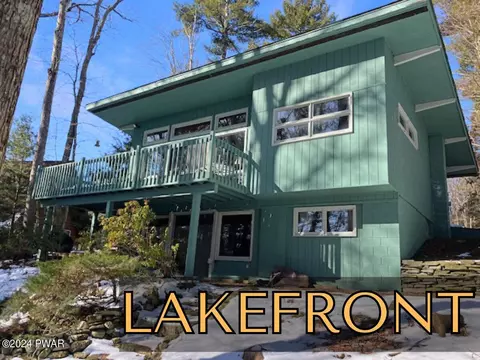 133 W Shore Dr, Shohola, PA 18458