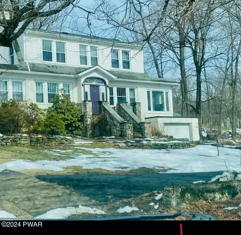 622 Moyer Ave, Pen Argyl, PA 18072
