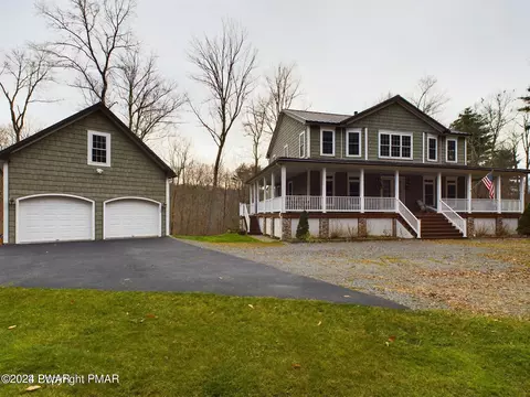 46 Old River Rd, Gouldsboro, PA 18424 photo 2