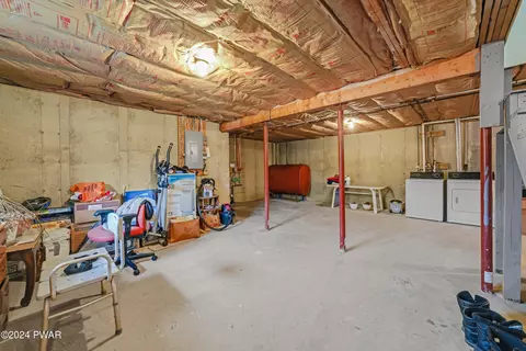 135 Fall Ct, Dingmans Ferry, PA 18328 photo 21