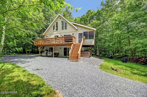 4 Millwood Ter, Lake Ariel, PA 18436