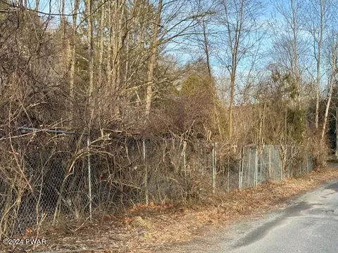 Decourt Road, Milanville, PA 18443