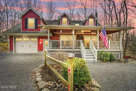 802 Corral Ct, Lords Valley, PA 18428