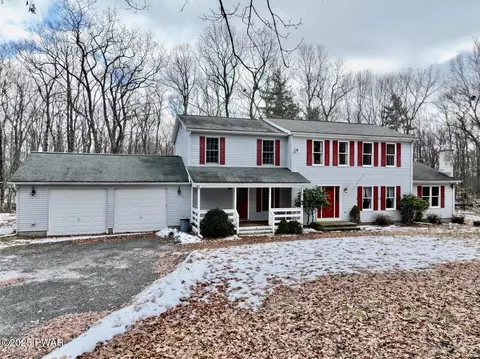 101 Daniels Rd, Hawley, PA 18428