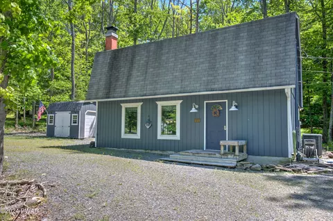 118 Cypress Ln, Greentown, PA 18426