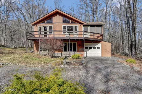 501 Maplewood Ct, Lake Ariel, PA 18436