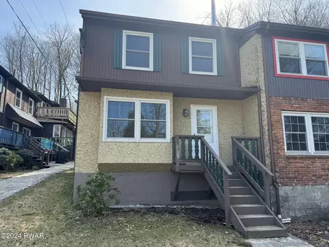 122 Scenic Ln, Union Dale, PA 18470