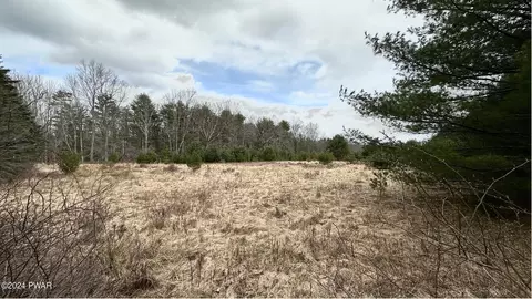 Long Ridge Rd, Hawley, PA 18428